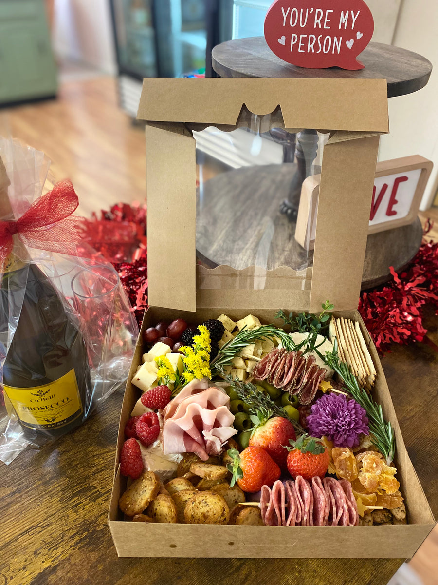 Date night box Amazing Graze Charcuterie Co.