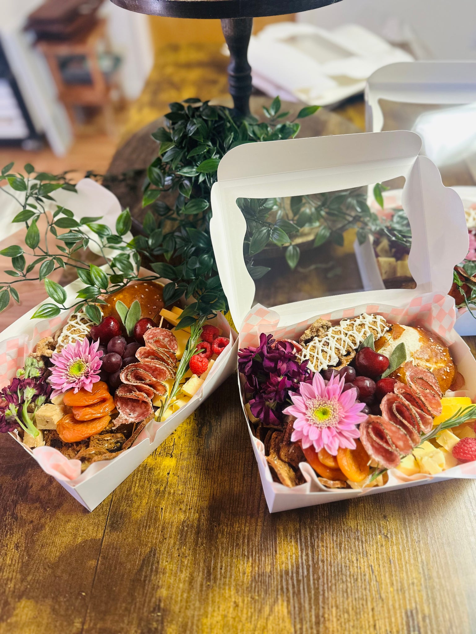 Event personal charcuterie boxes (min of 10 per order)
